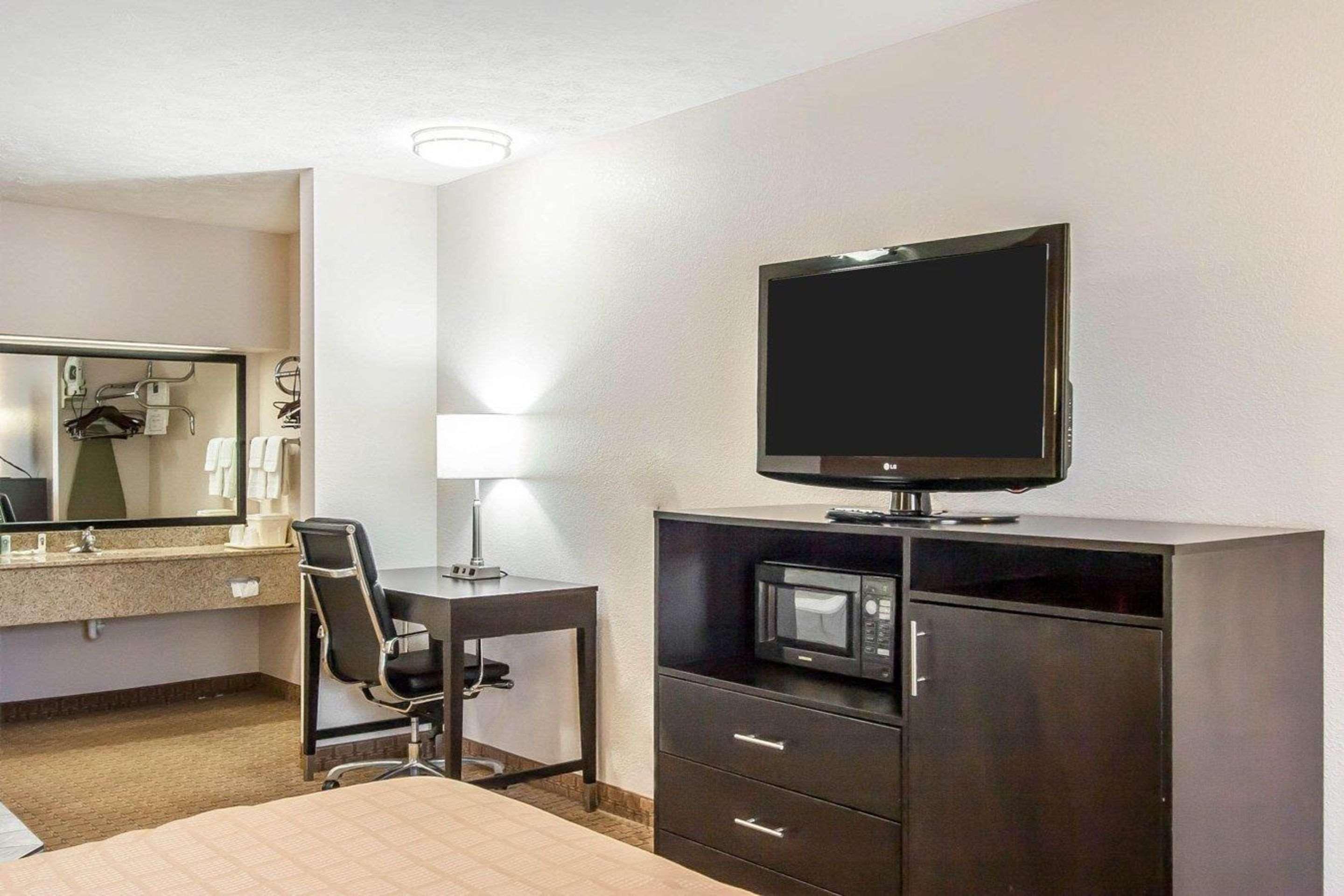 Quality Inn Savannah South Exteriér fotografie