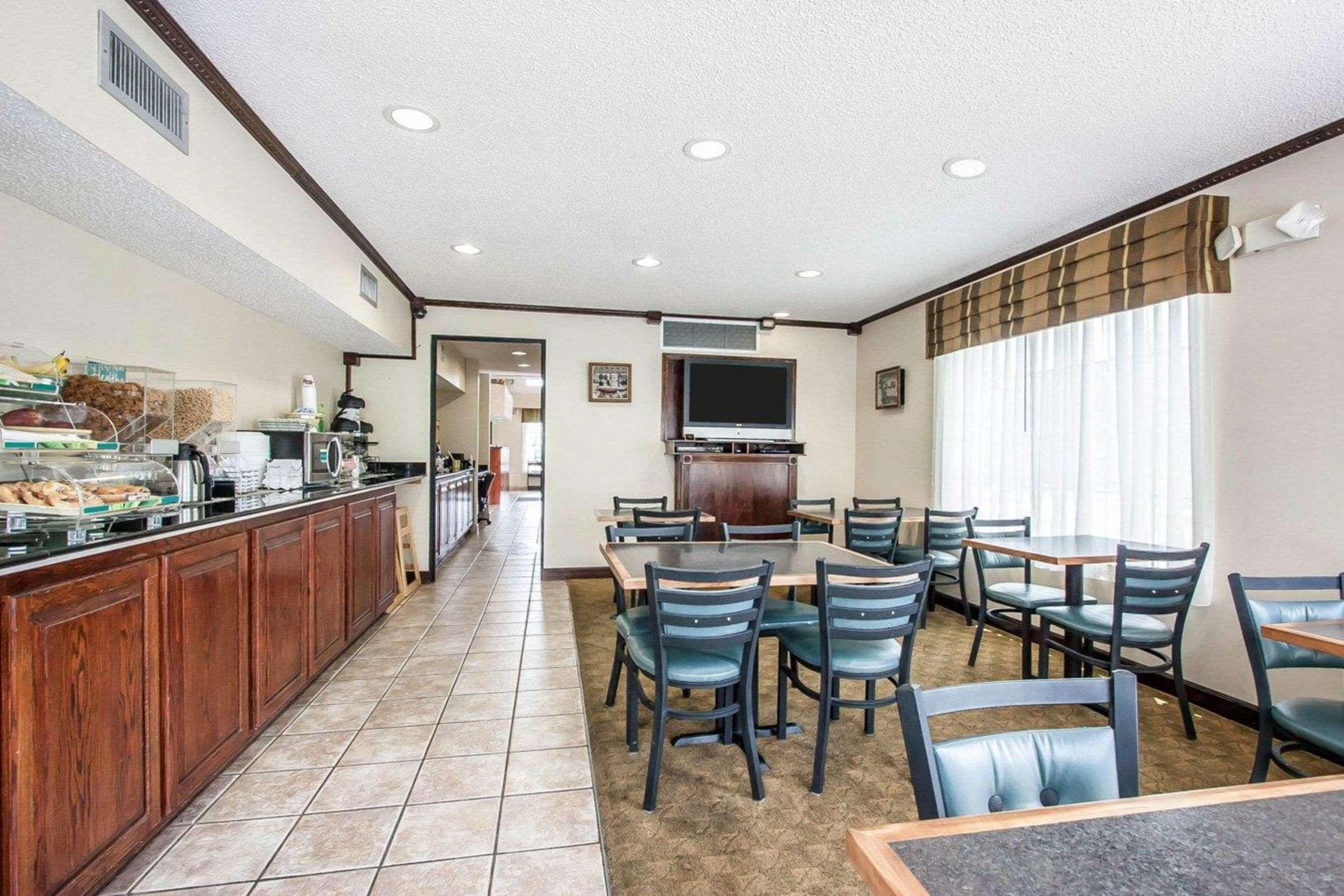 Quality Inn Savannah South Exteriér fotografie