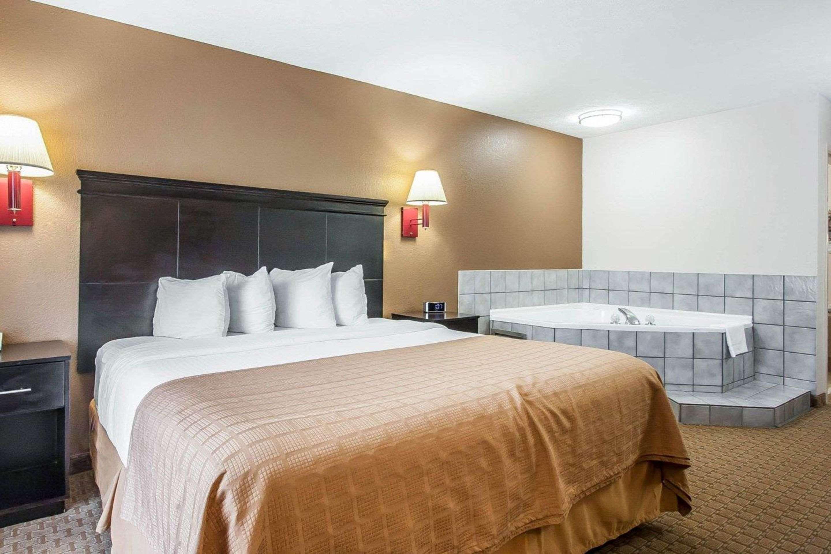 Quality Inn Savannah South Exteriér fotografie